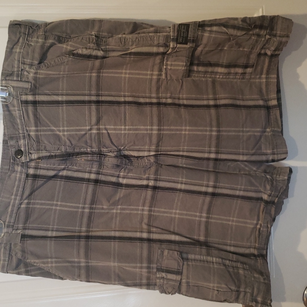 Men's Wranglers cargo shorts